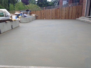 floor screeding, screed mixed with fibres, London, UK